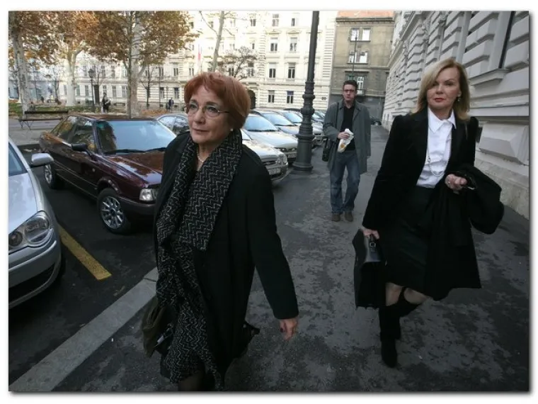 De&scaron;a Mlikotin Tomić De&scaron;a Mlikotin Tomić