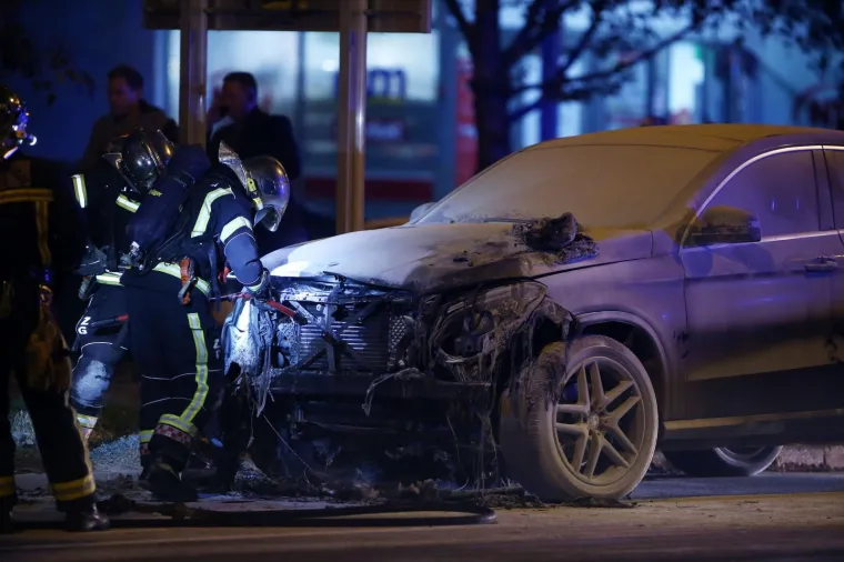 U ZAGREBU ZAPALJEN LUKSUZNI MERCEDES OSUĐIVANOM PODUZETNIKU: Motiv je nepoznat
