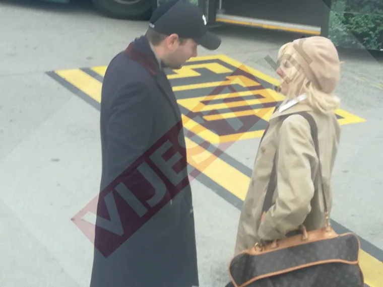 Ivan Todorić je ekonomskom klasom putovao u Zurich gdje smo ga snimili na pisti zračne luke.