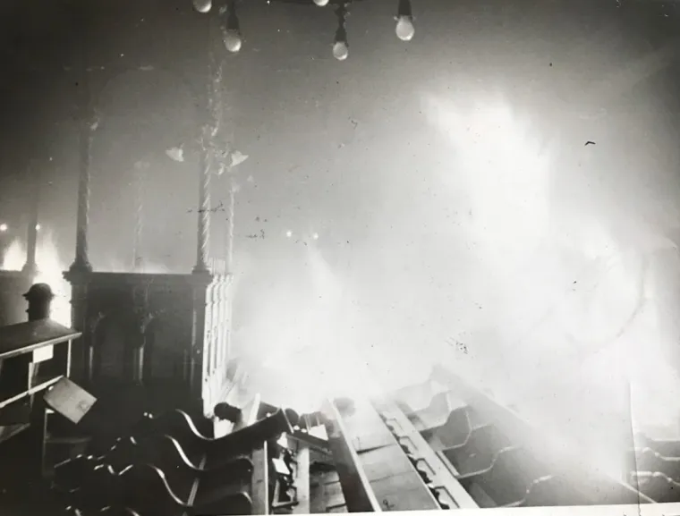 Spaljena unutra&scaron;njost sinagoge. "Nikada nisam vidjela ni&scaron;ta slično", napisala je Elishev Avital.