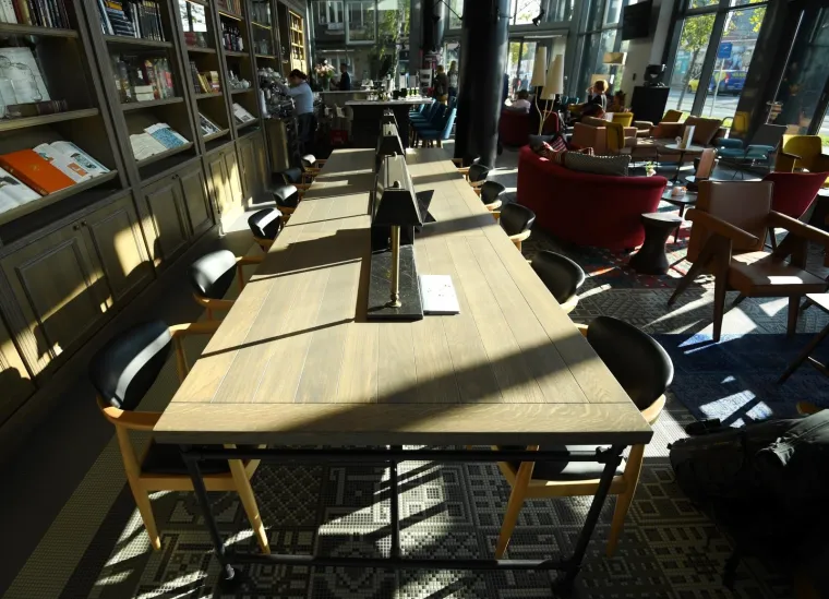 - Hotel Canopy by Hilton, investicija Zagreb City hotelsa vrijedna 8 milijuna eura, otvoren je u ponedjeljak u Zagrebu, a tom je prilikom ministar turizma Gari Cappelli najavio da će u hrvatski turizam u 2019. biti uloženo novih 1,05 milijardi eura, nakon ovogodi&scaron;njih 940 milijuna.