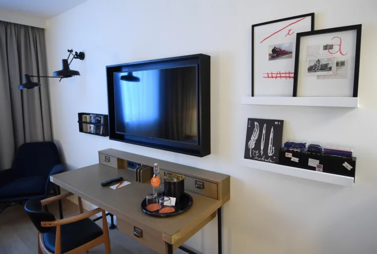 - Hotel Canopy by Hilton, investicija Zagreb City hotelsa vrijedna 8 milijuna eura, otvoren je u ponedjeljak u Zagrebu, a tom je prilikom ministar turizma Gari Cappelli najavio da će u hrvatski turizam u 2019. biti uloženo novih 1,05 milijardi eura, nakon ovogodi&scaron;njih 940 milijuna.