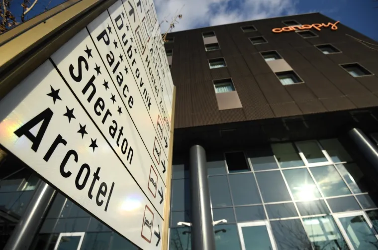 - Hotel Canopy by Hilton, investicija Zagreb City hotelsa vrijedna 8 milijuna eura, otvoren je u ponedjeljak u Zagrebu, a tom je prilikom ministar turizma Gari Cappelli najavio da će u hrvatski turizam u 2019. biti uloženo novih 1,05 milijardi eura, nakon ovogodi&scaron;njih 940 milijuna.