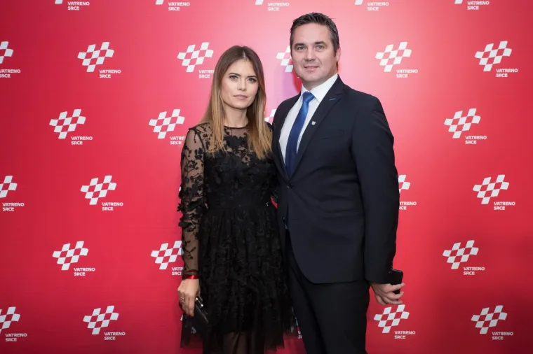 Poznate ličnosti iz hrvatskog sportskog i kulturnog života podržale akciju 'Vatreno srce'