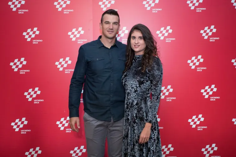 Poznate ličnosti iz hrvatskog sportskog i kulturnog života podržale akciju 'Vatreno srce'