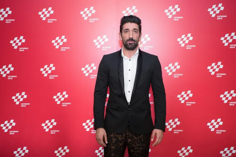 Poznate ličnosti iz hrvatskog sportskog i kulturnog života podržale akciju 'Vatreno srce'