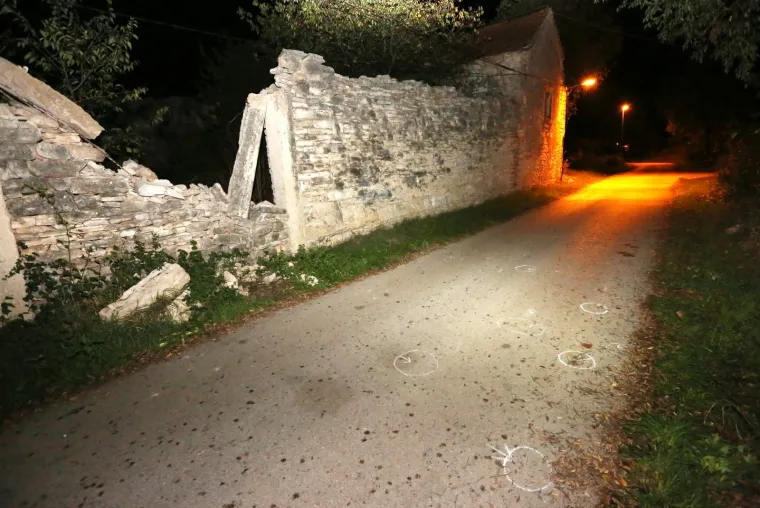 Kistanje: Jezive fotografije tragova eksplozije u kojoj je ozlijeđeno dvoje djece