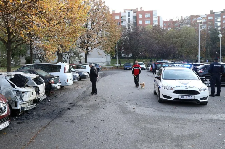 INCIDENT U ZAGREBU: Podmetnut požar na parkirali&scaron;tu, gorjelo čak osam automobila