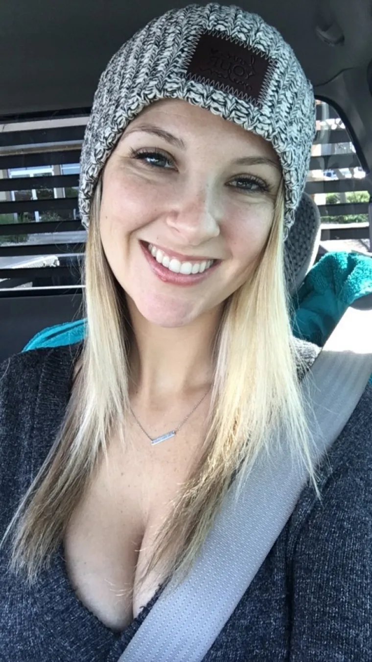 Jako su dobro čitale dramatičnu prognozu na portalima pa stavile kapu, ali izgleda zaboravile ostalo