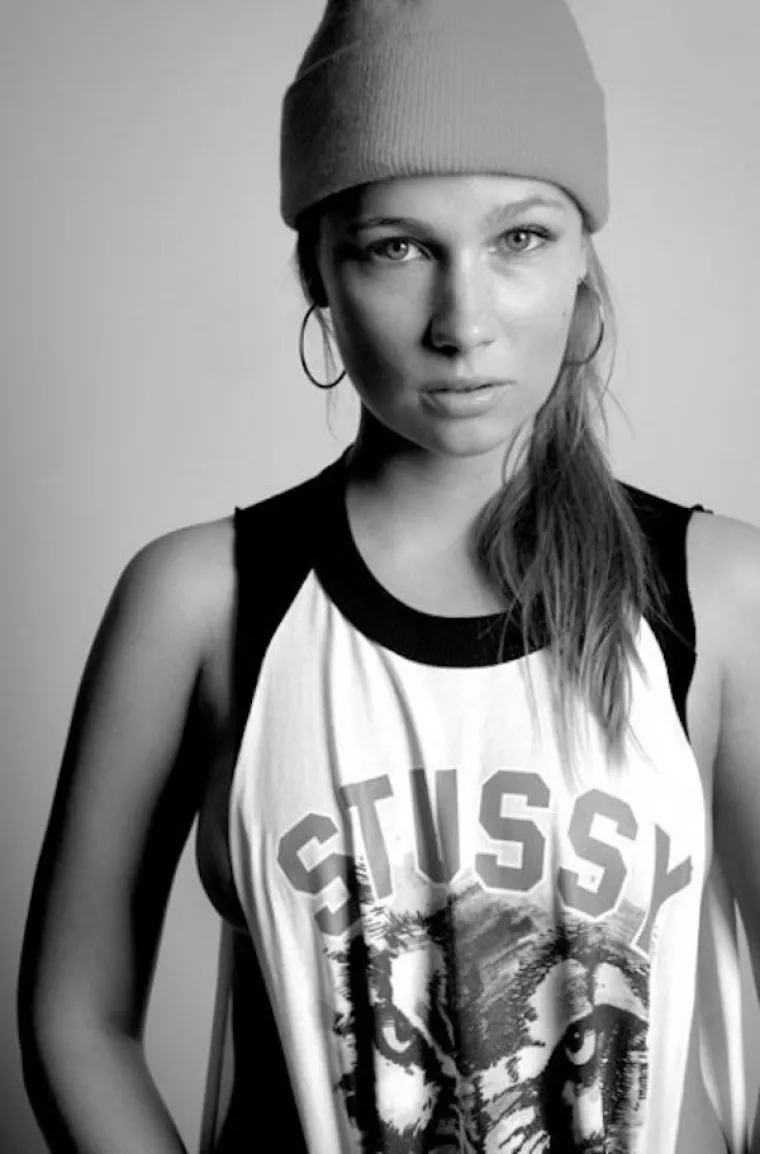 Jako su dobro čitale dramatičnu prognozu na portalima pa stavile kapu, ali izgleda zaboravile ostalo