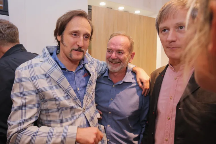 ANA KARAMARKO U POZNATOM DRUŠTVU, ALI BEZ SUPRUGA: Dobro raspoložena i sređena, plijenila je poglede