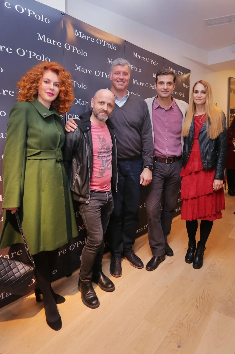 ANA KARAMARKO U POZNATOM DRUŠTVU, ALI BEZ SUPRUGA: Dobro raspoložena i sređena, plijenila je poglede