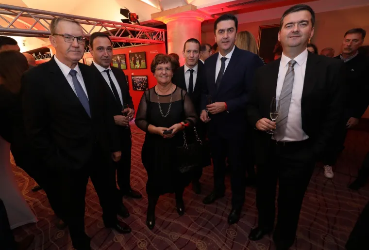 HUMANITARNA VEČER 'VATRENO SRCE': Reprezentativci sudjelovali u akciji za pomoć djeci