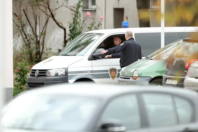 TODORIĆA DOVEZLI IZ REMETINCA U TUŽITELJSTVO NA ISPITIVANJE: Danas će se odlučiti o njegovom pritvoru