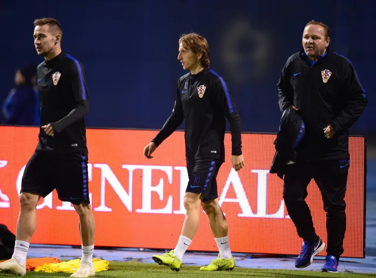 VATRENI ODRADILI POSLJEDNJI TRENING UOČI &Scaron;PANJOLSKE: Srebrni reprezentativci spremni za revan&scaron; sa Furijom