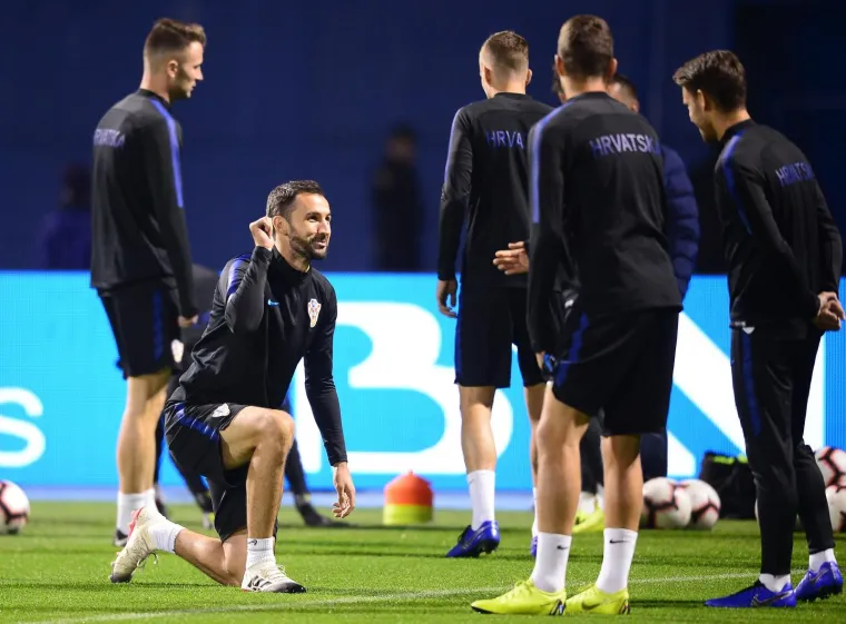 VATRENI ODRADILI POSLJEDNJI TRENING UOČI &Scaron;PANJOLSKE: Srebrni reprezentativci spremni za revan&scaron; sa Furijom