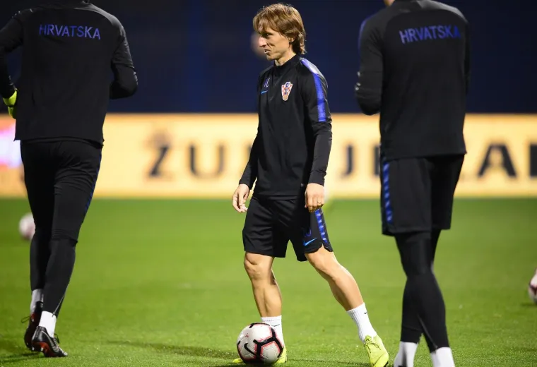 VATRENI ODRADILI POSLJEDNJI TRENING UOČI &Scaron;PANJOLSKE: Srebrni reprezentativci spremni za revan&scaron; sa Furijom