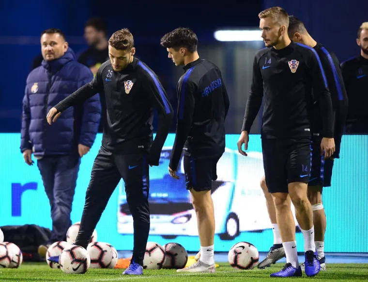 VATRENI ODRADILI POSLJEDNJI TRENING UOČI &Scaron;PANJOLSKE: Srebrni reprezentativci spremni za revan&scaron; sa Furijom