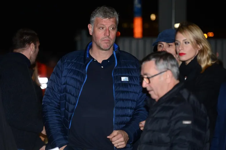 MNOGI POZNATI POHRLILI NA MAKSIMIR: Pogledajte tko je sve do&scaron;ao podržati Vatrene. Na tribini su najvatrenija navijačica, ali i ministar