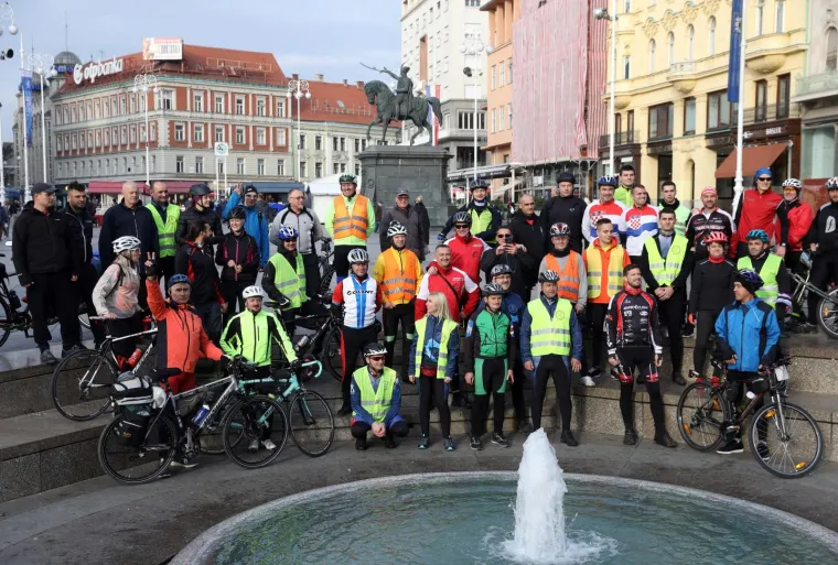 U počast grada heroja krenuo 'Biciklistički maraton za Vukovar'