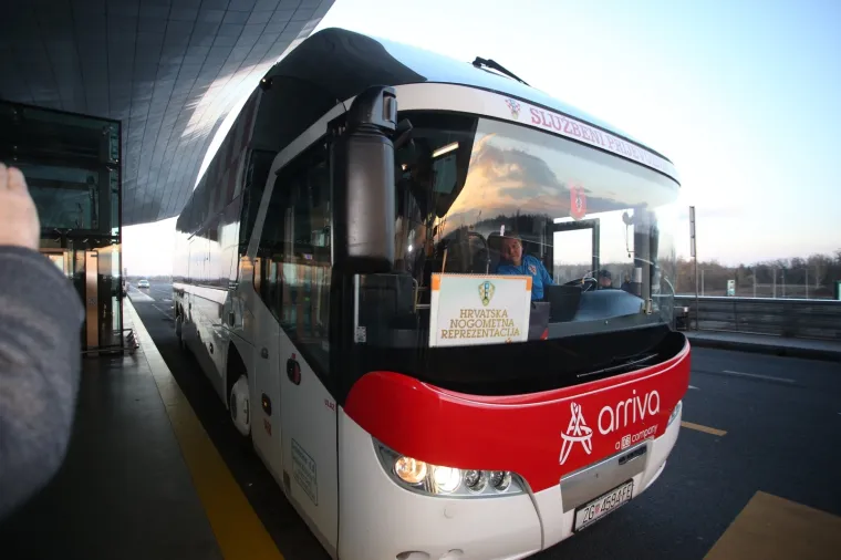 Vatreni su u petak otputovali u London, gdje će u nedjelju na Wembleyju, protiv Engleske, igrati utakmicu u kojoj ih pobjeda vodi na Final Four Lige nacija.