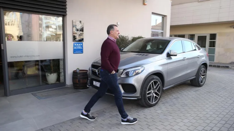 SNIMILI MAMIĆA PRVI PUT OTKAKO SE POJAVILA VIJEST DA JE POBJEGAO U EMIRATE: Biv&scaron;i &scaron;ef Dinama i dalje je u Međugorju