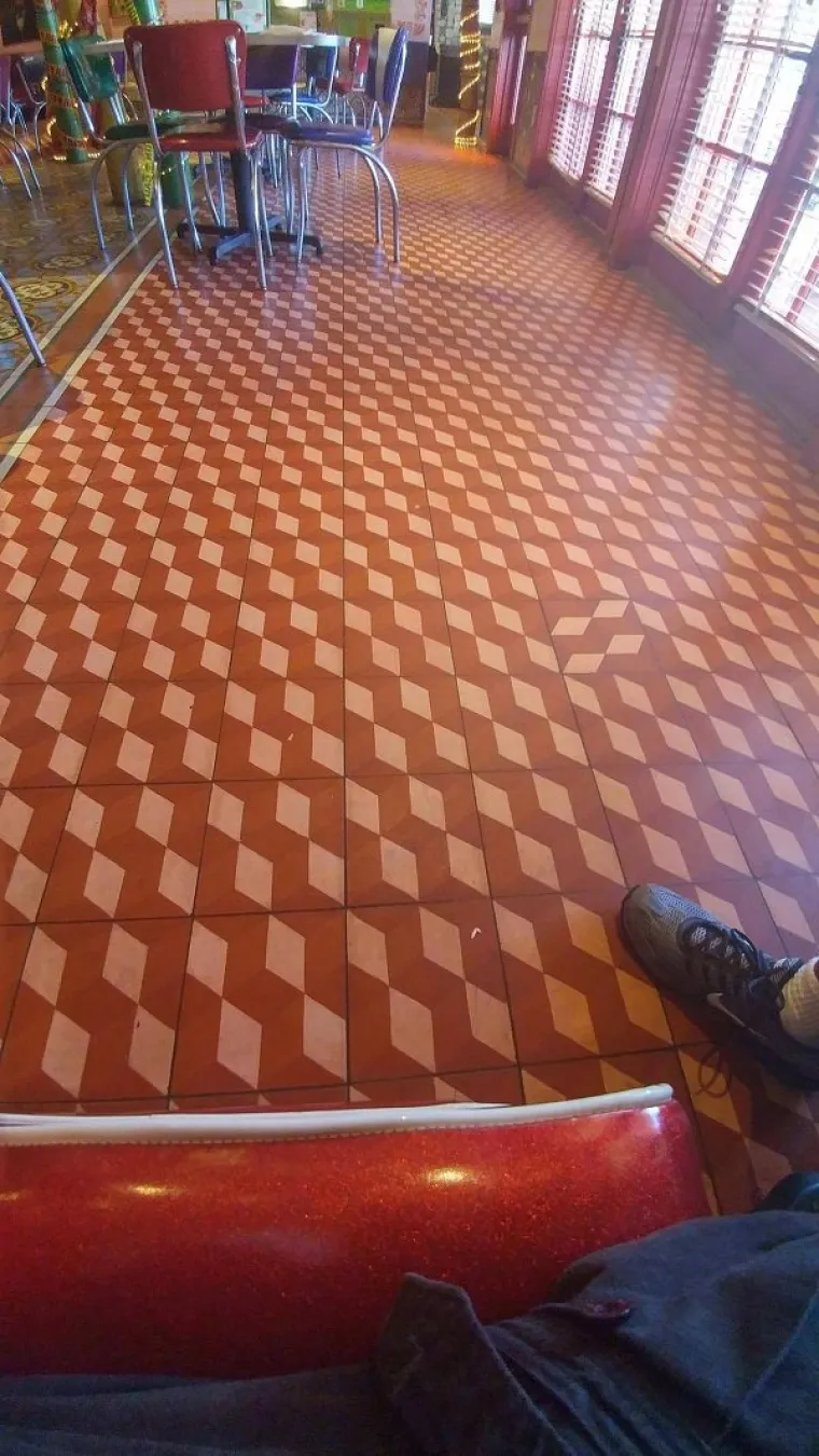 POKU&Scaron;AJTE SE NE UZRUJATI: Svaka slika je pravi mali zločin protiv reda u svemiru