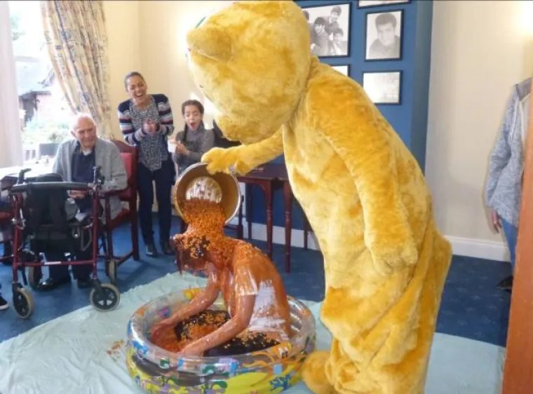 DOKAZ DA ČUDACI VLADAJU INTERNETOM: Nema tog alkohola koji bi mogao opravdati ovakve prizore