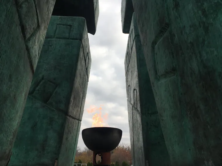 Na memorijalnom groblju u Vukovaru položeni vijenci za nestale