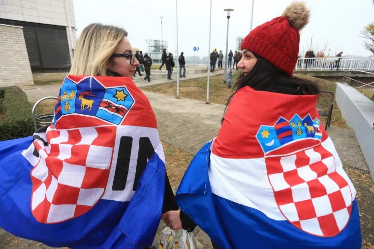 Obljetnica sloma obrane Vukovara: Kolona sjećanja odaje počast svim poginulima