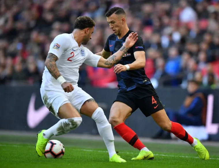 VELIKA BITKA NA TERENU: Osjetite da&scaron;ak atmosfere i pogledajte kako izgledaju okr&scaron;aji Vatrenih i Engleza na Wembleyu