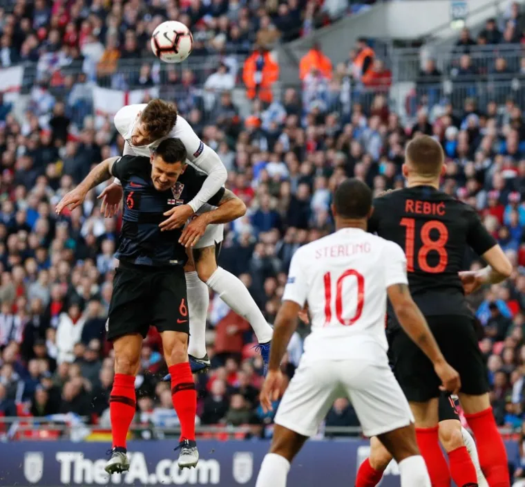 VELIKA BITKA NA TERENU: Osjetite da&scaron;ak atmosfere i pogledajte kako izgledaju okr&scaron;aji Vatrenih i Engleza na Wembleyu