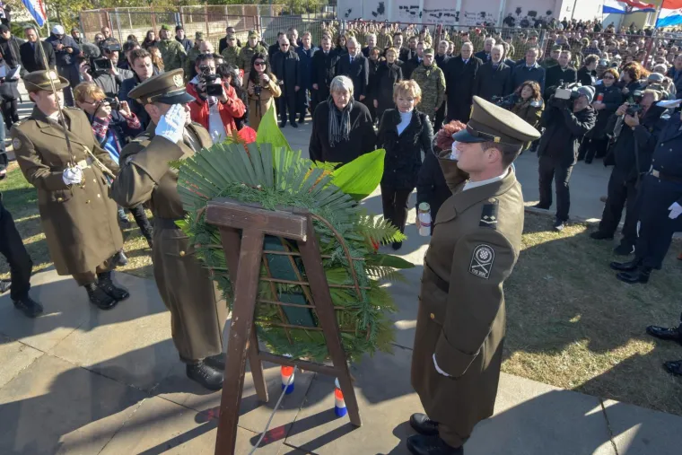 OBILJEŽENA 27. GODI&Scaron;NJICA MASAKRA U &Scaron;KABRNJI: Četnici su pobili 86 ljudi, ne postoji obitelj koja nije izgubila člana