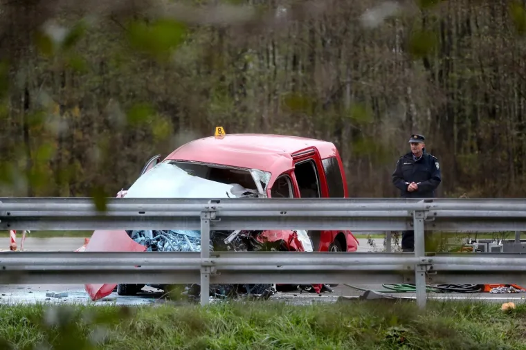 U prometnoj nesreći na autocesti A1 kod izlaza Demerje smrtno stradala jedna osoba