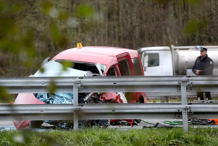 U prometnoj nesreći na autocesti A1 kod izlaza Demerje smrtno stradala jedna osoba