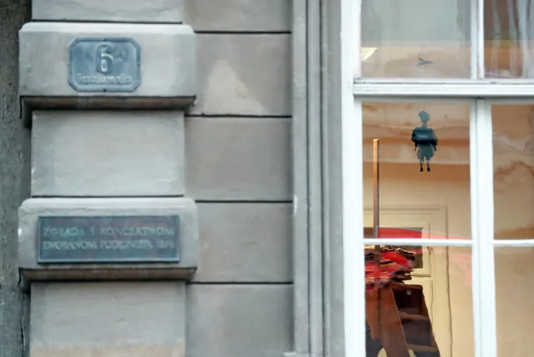 Drama u Zagrebu: Članovi ravnateljstva HGZ-a održali konferenciju na ulic, ravnatelj im zabranio ulaz u zgradu