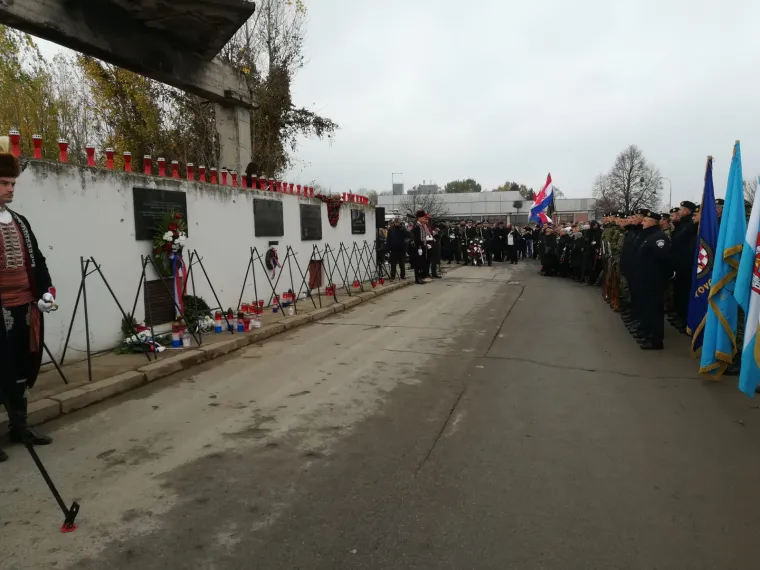 Kolona sjećanja u Borovom naselju: 'Ovo je najsuroviji spomenik žrtvama Vukovaru'