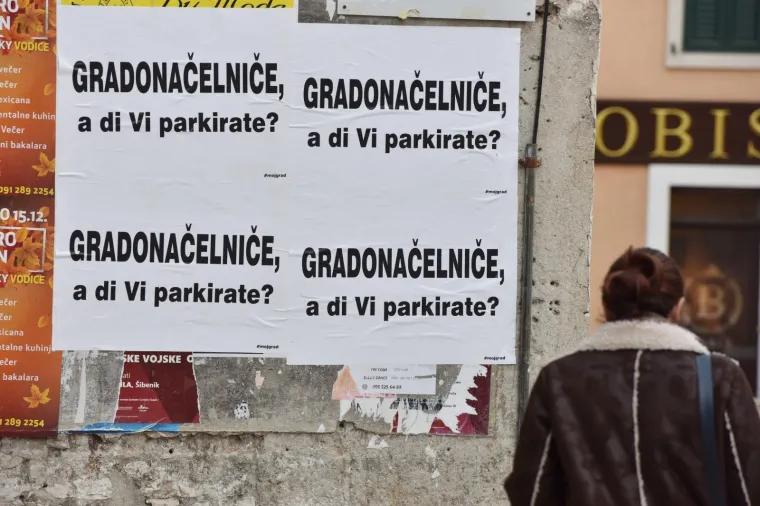 U &Scaron;ibeniku osvanuli plakati: Gradonačelniče a di Vi parkirate?