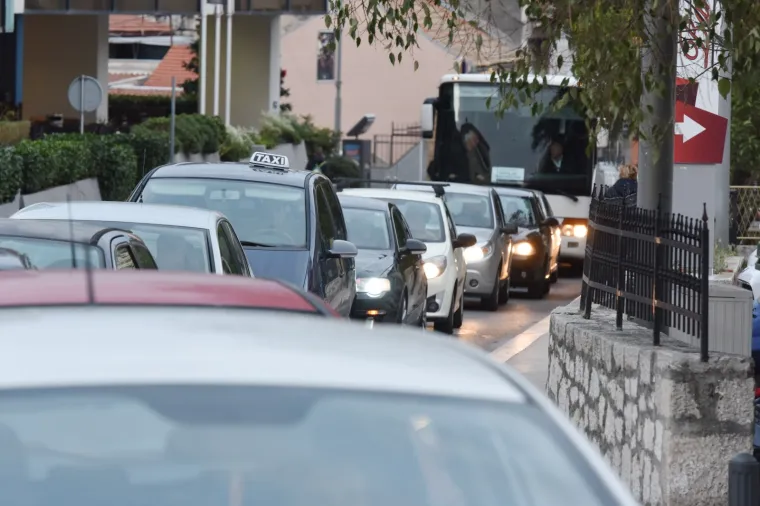 U &Scaron;ibeniku osvanuli plakati: Gradonačelniče a di Vi parkirate?