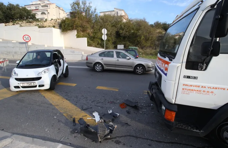 TE&Scaron;KA PROMETNA NESREĆA KOD PODSTRANE: Očevid sudara izazvao velike probleme u prometu