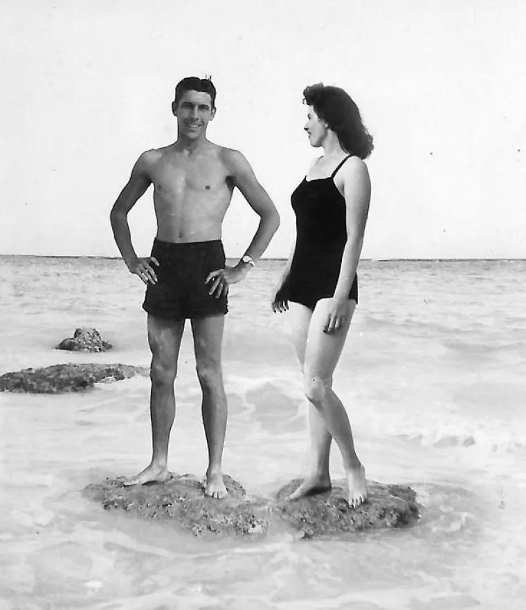 MISLITE DA SU VA&Scaron;E FOTKE KUL? Pogledajte kako su se zabavljali va&scaron;i djedovi i bake