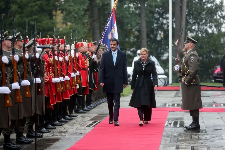 Katarski emir Tamim bin Hamad bin Kalifa Al Tani u posjetu je Hrvatskoj. Tijekom dana će se susresti s predsjednicom Kolindom Grabar-Kitarović, premijerom Andrejom Plenkovićem i predsjednikom Sabora Gordanom Jandrokovićem.
