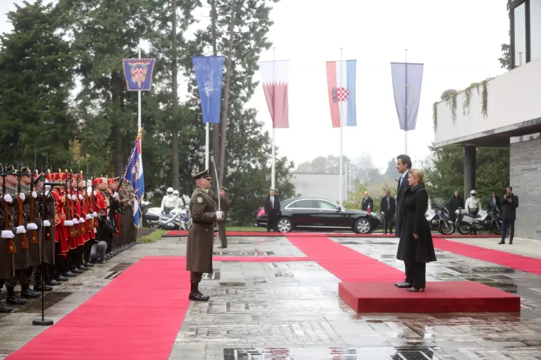 KATARSKI EMIR STIGAO U POSJET HRVATSKOJ: Odmah se uputio na Pantovčak, a susrest će se i s Plenkovićem