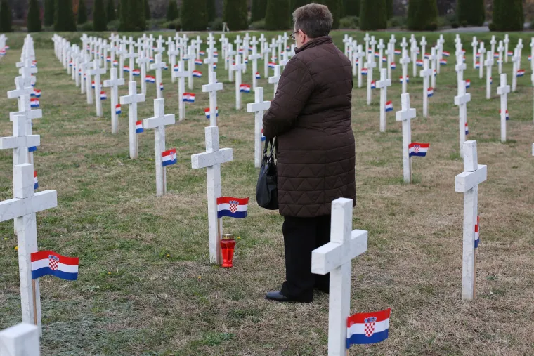 Dan sjećanja na žrtvu Vukovara: Počast žrtvama do&scaron;lo dati preko 65.000 ljudi