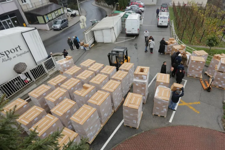 Pučkoj kuhinji na Sv. Duhu isporučena velika količina doniranih smrznutih pizza