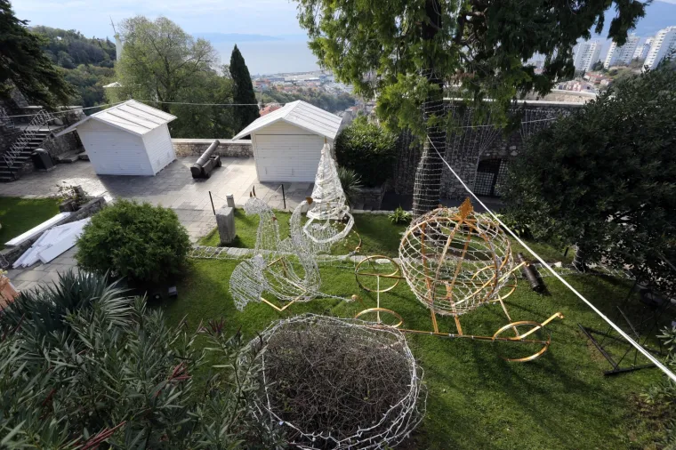 Uređenje Trsatske Gradine za nadolazeći Advent na Gradini