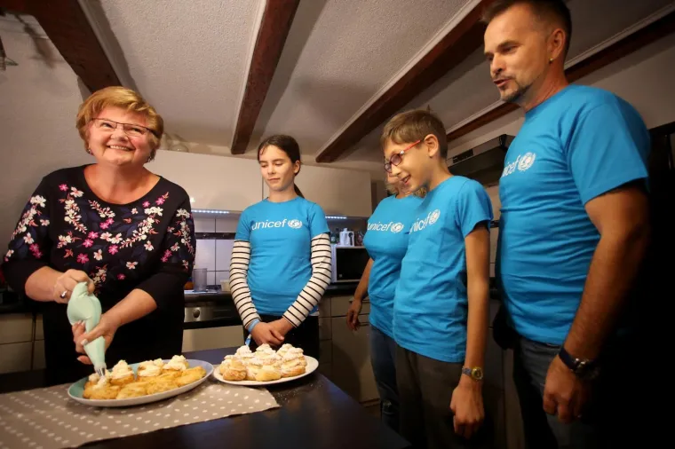 Ministrica Murganić glumila udomljenu djevojčicu