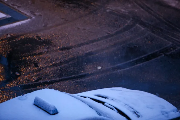 SNIJEG ZABIJELIO ZAGREB: Studeni napokon pokazao zube, u metropoli prava zimska idila