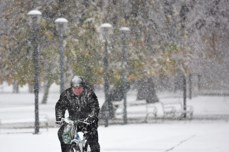 Gusti snijeg zabijelio je i ulice Čakovca, foto: Vjeran Zganec Rogulja/PIXSEL