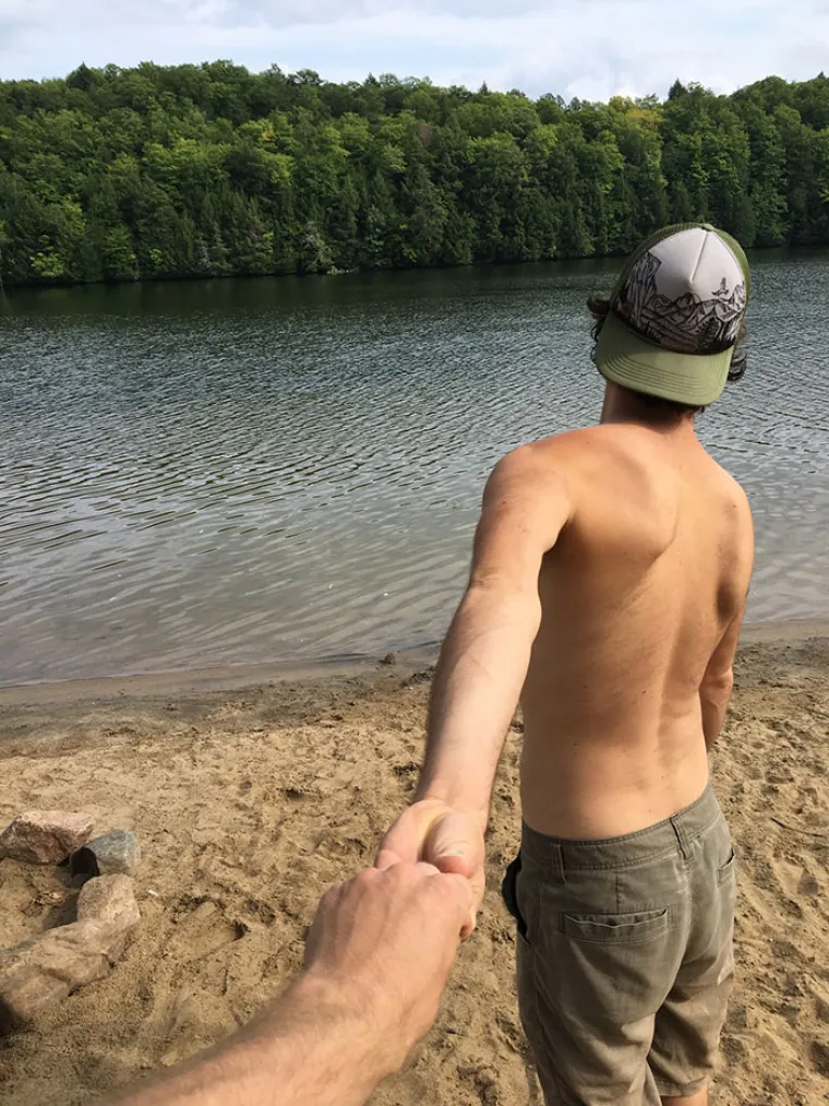 OVI DEČKI PROVELI SU DAN POPUT SVAKE PRAVE INSTAGRAMUŠE: Njihove fotografije nasmijale su internet